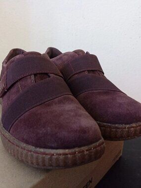 Clarks Women's Caroline Holly Oxford Shoes Burgendy US 7 Brand New!!